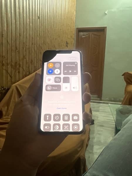 iphone 11pro 64gb factory unlock 0