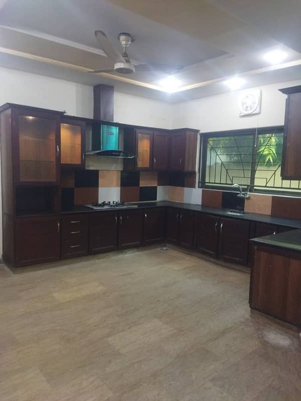 1 Kanal Double Kitchen House For Rent 14