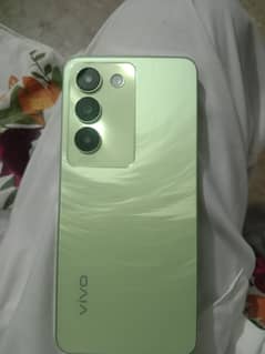 8 128 GB green colour 03431615789