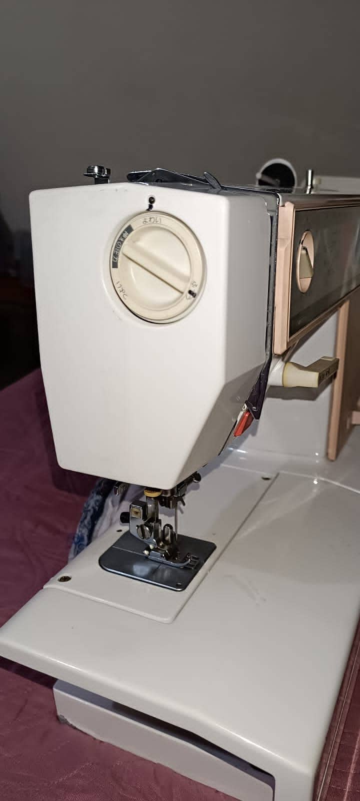 Juki Flora S hzl 5600 - Japanese Sewing machine 1