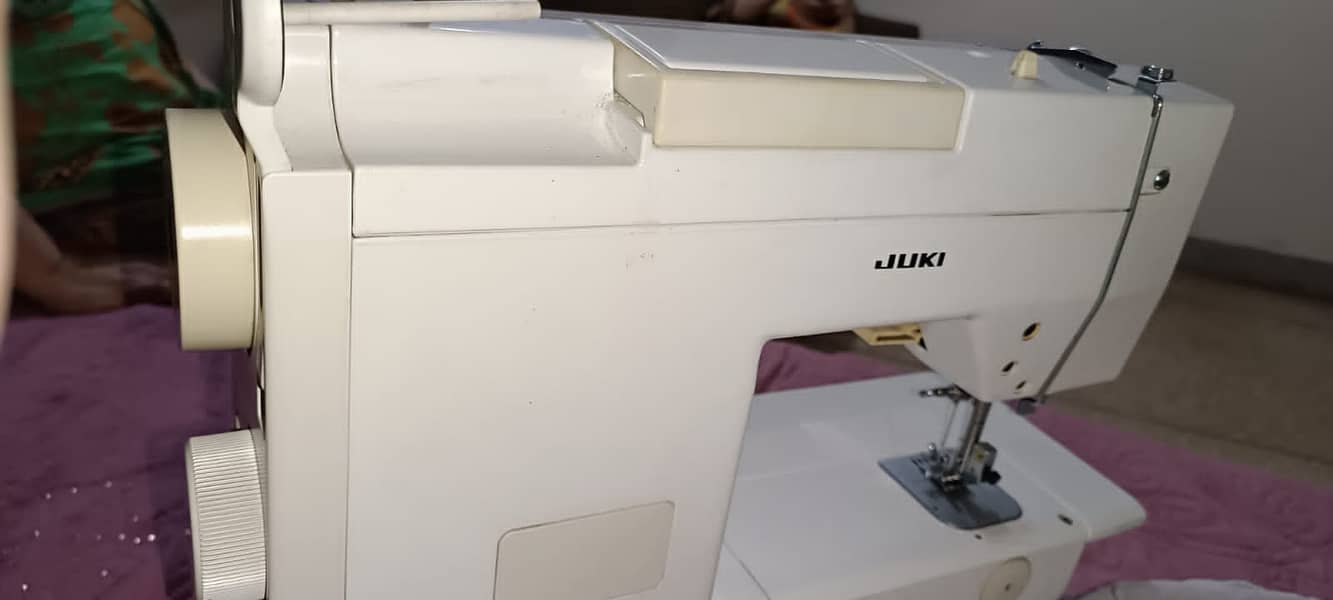 Juki Flora S hzl 5600 - Japanese Sewing machine 5