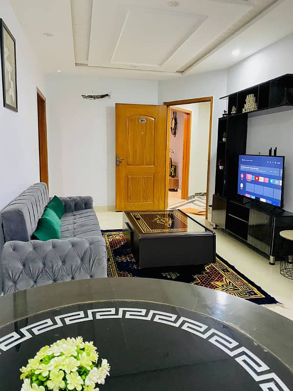 One bedroom luxury apartment for rent on daily basis in bahria town lahore 4