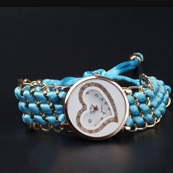 Women's chain bracelet analogue watch 1