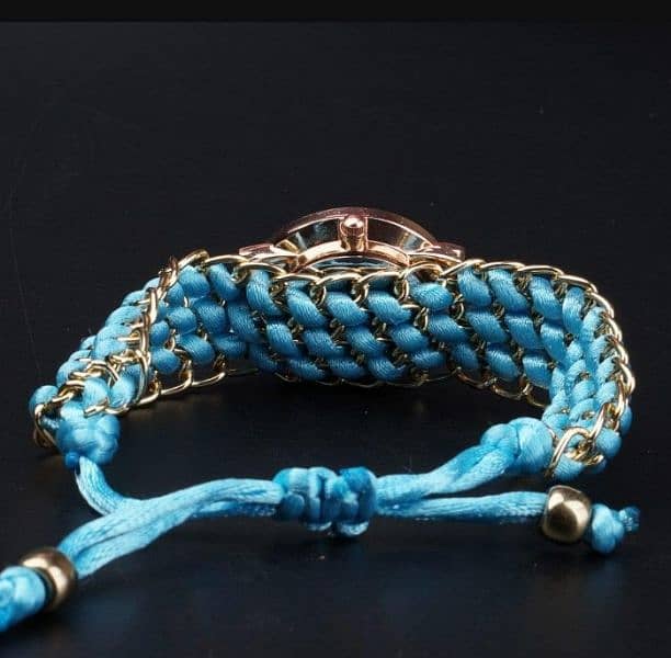 Women's chain bracelet analogue watch 2