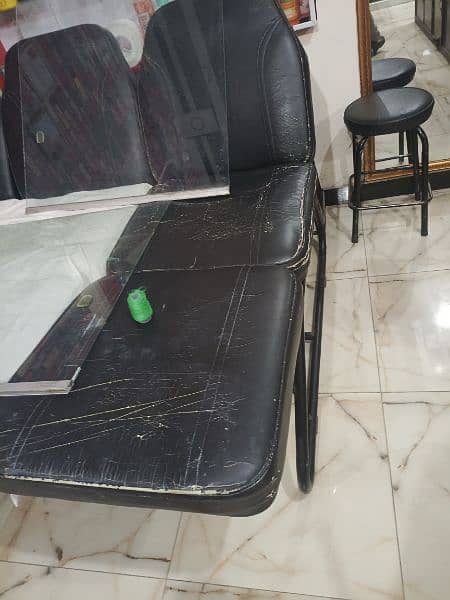 Chair for Beauty Parlor good condition 2