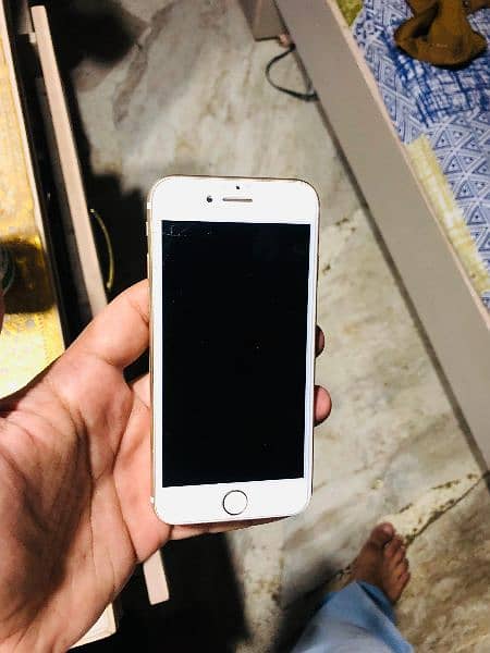 Iphone 7 128gb PTA APPROVED gold glass crack Only Exchnge possible 0