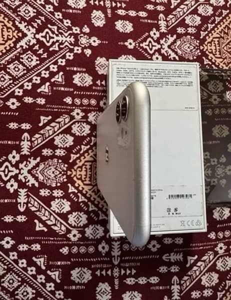 Iphone 11 128gb , PTA Approved 4
