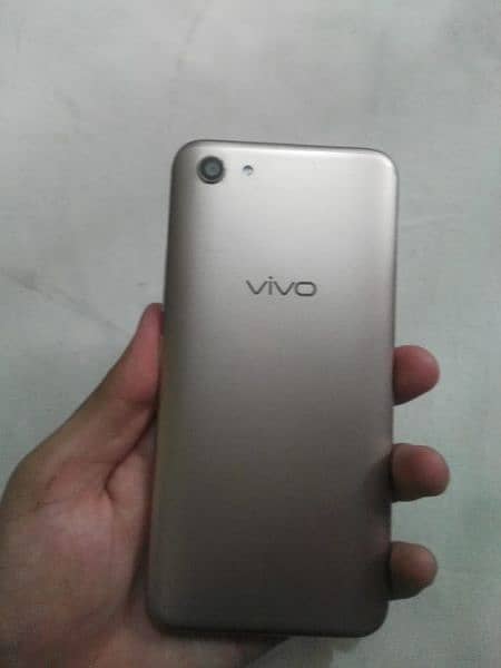 Vivo y81s , 6GB Ram/128GB Rom. 10 by 10 condition without box. 7