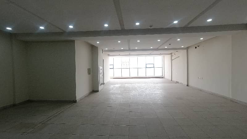 Modern Commercial Space On 3rd Floor: Ideal For Business Ventures 26