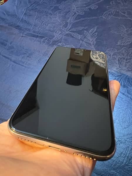 iPhone X 64GB PTA Approved (Green Line) 3