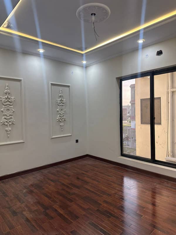 5 Marla Brand New House At Affordable Price For Sale In Park View City Lahore 8