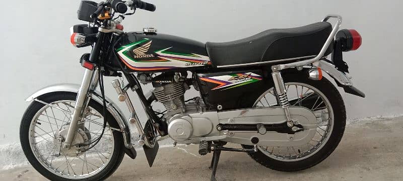 Honda CG 125 for sale in a reasonable price. 6