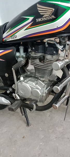 Honda CG 125 for sale in a reasonable price. 11