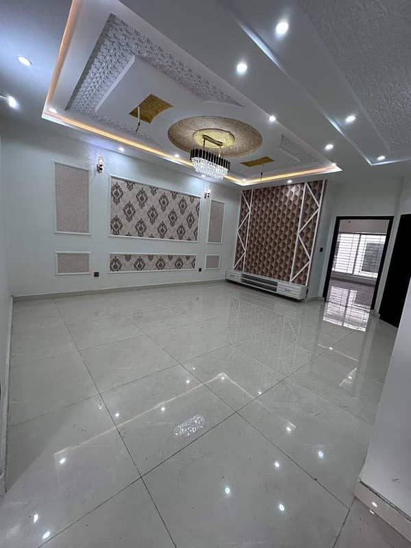 10 Marla Beautifully Designed House LDA Approved For Sale In Park View City Lahore 9