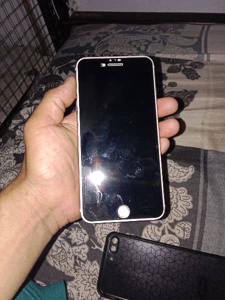iPhone 7plus 10 by 10 full aund pess hay 128 GB no mesg Only call 5