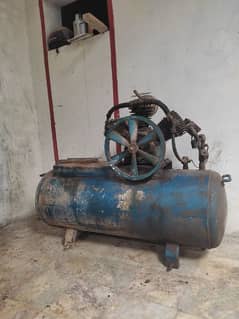 AIR COMPRESSOR