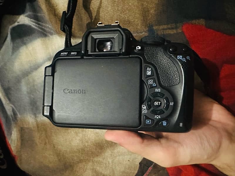 Canon EOS 600D 3