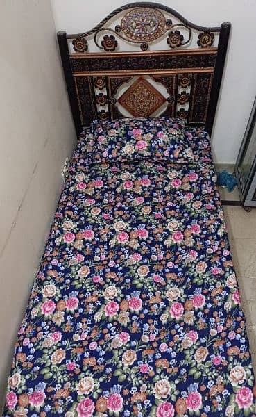 2 single bed + mattress 1