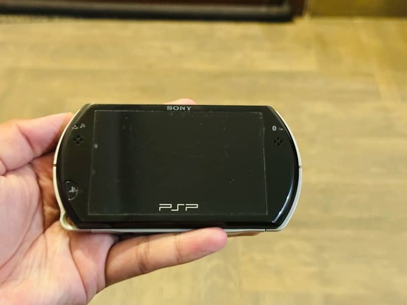 PSP go BEST PORTABLE GAMING DEVICE FOR KIDS 2