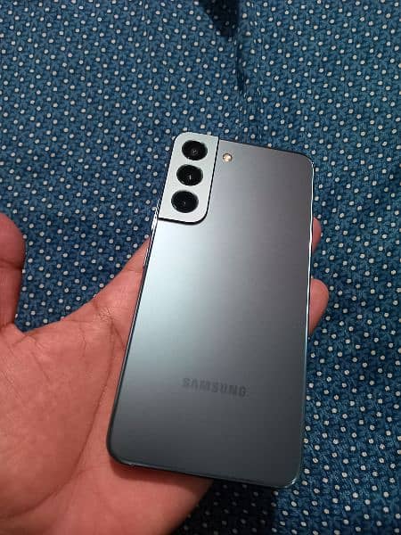 Samsung Galaxy S22 2