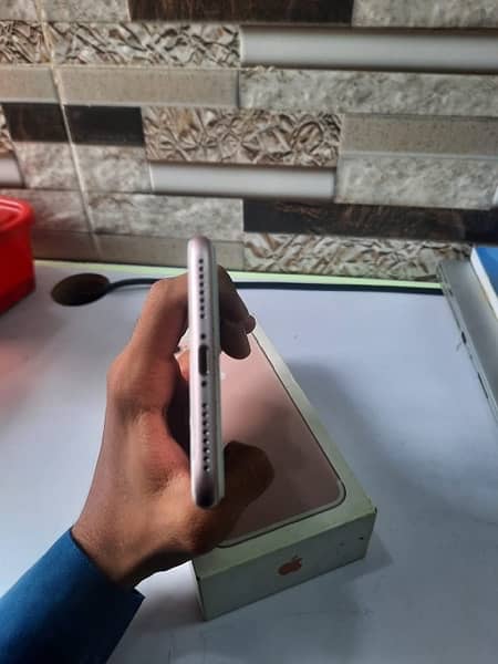 iphone 7 llus with box 8