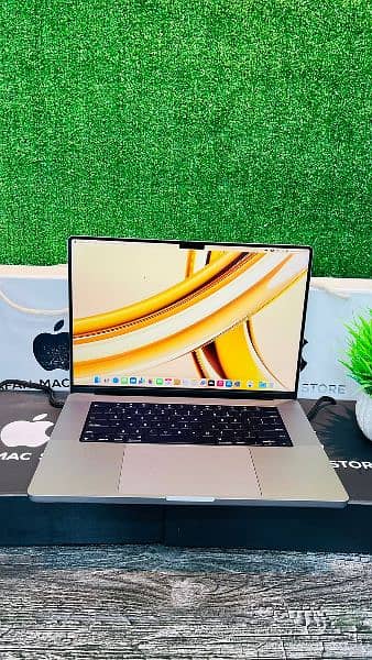 Macbook Pro M1 Chip 16 inch 16 Gb ram 512 Gb Ssd 1