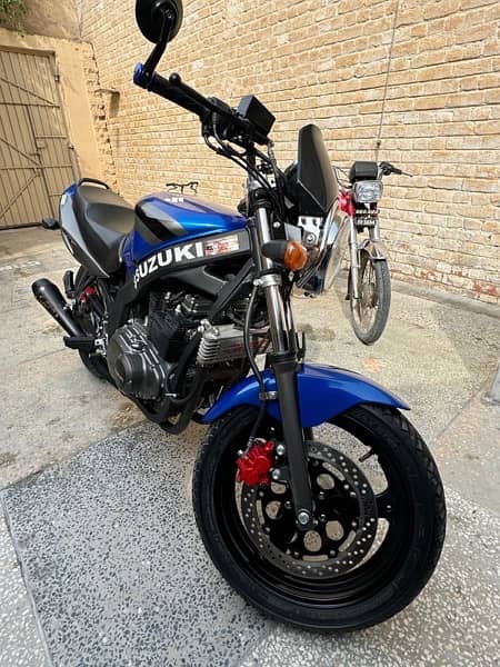 SUZUKI GS500E 4