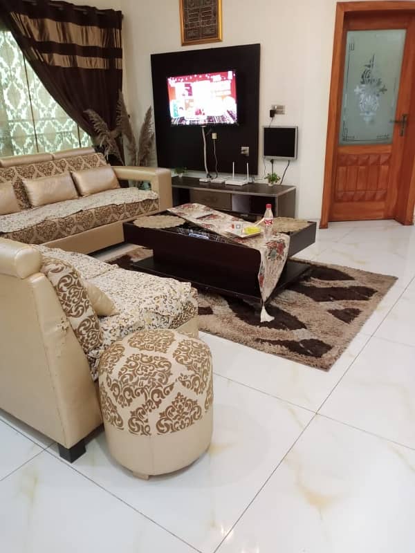 we are offering a 10 marla furnished house for rent in Jasmine block bahria town 3