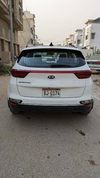 KIA Sportage FWD 2020 1