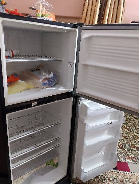 Dawlance refrigerator urgent sale 6