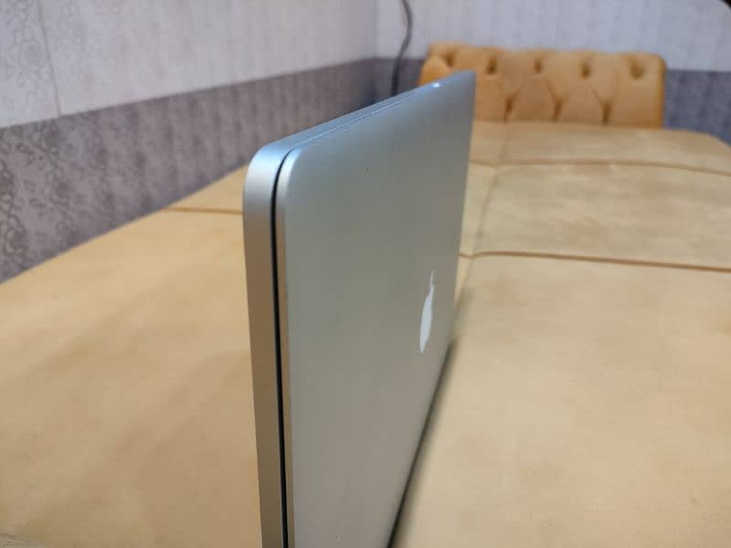 apple MacBook 18