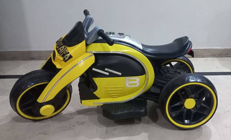 Kids Motorcycle, Tricycle for age 3 to 8 years Imported Battery . 5