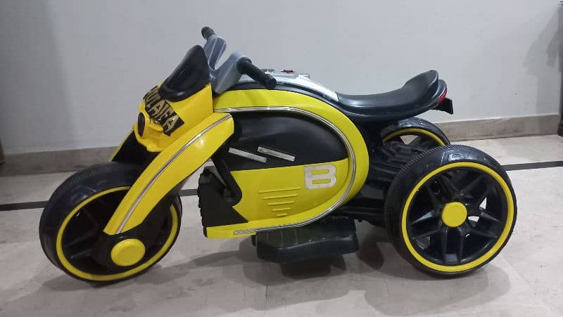 Kids Motorcycle, Tricycle for age 3 to 8 years Imported Battery . 6