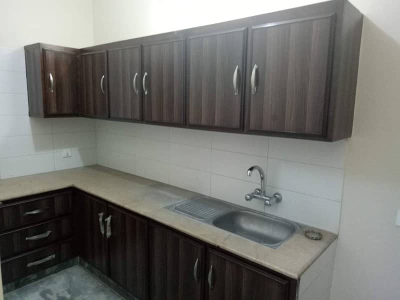 20 marla exelant upper portion available for Rent in dha phase 4 block GG. 10