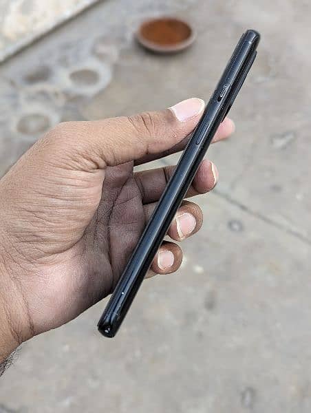 Oneplus 9r (12+12/256gb) . PTA approved. 5