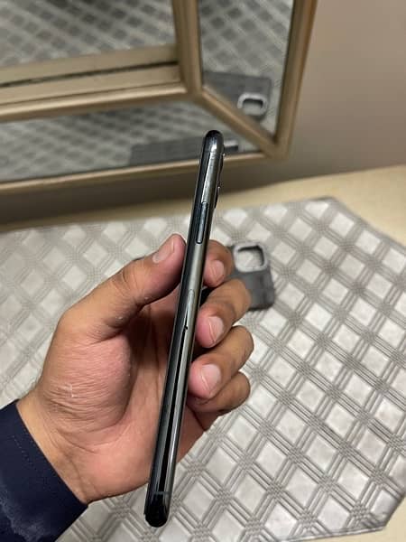 Iphon 11 pro Max Pta approved 2