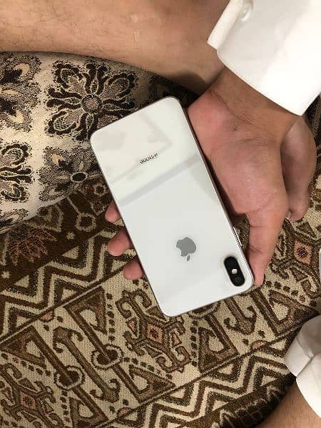 i phone xsmax PTA approved 256 GB 3