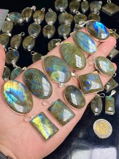 beautiful labradorite pandent with silver 925