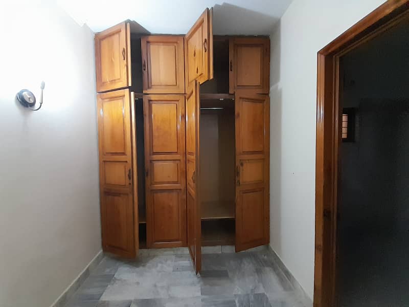 20 marla beautiful lower portion for Rent in dha phase 1. 4