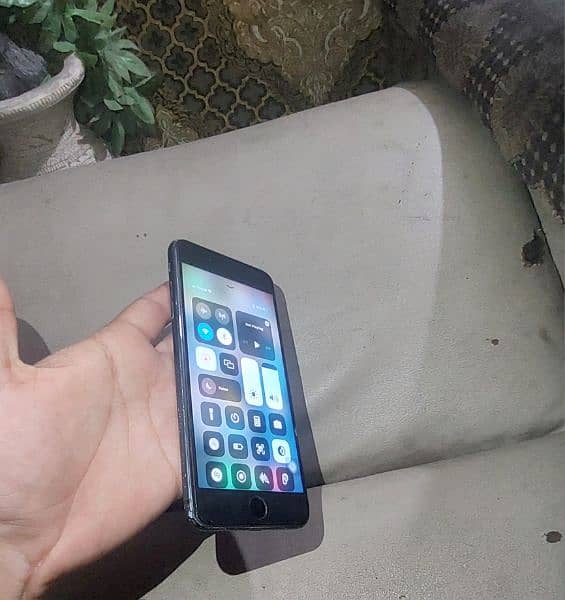 iphone 7 plus 128 GB pta proved 0303/99/61667 1