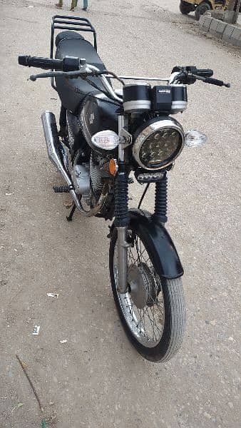 Suzuki GS 150 Model 2016 Karachi 3