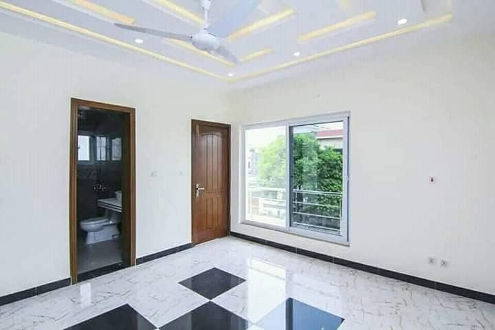 Brand New 3 Bed Luxurious Ground Portion Available For Rent in Gulraiz 12
