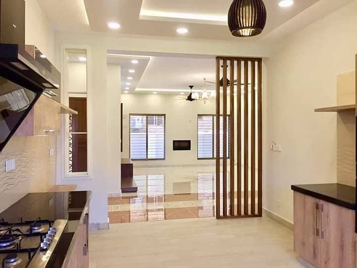 Brand New 3 Bed Luxurious Ground Portion Available For Rent in Gulraiz 13