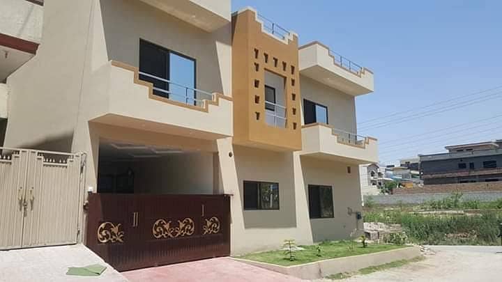 Brand New 3 Bed Luxurious Ground Portion Available For Rent in Gulraiz 17