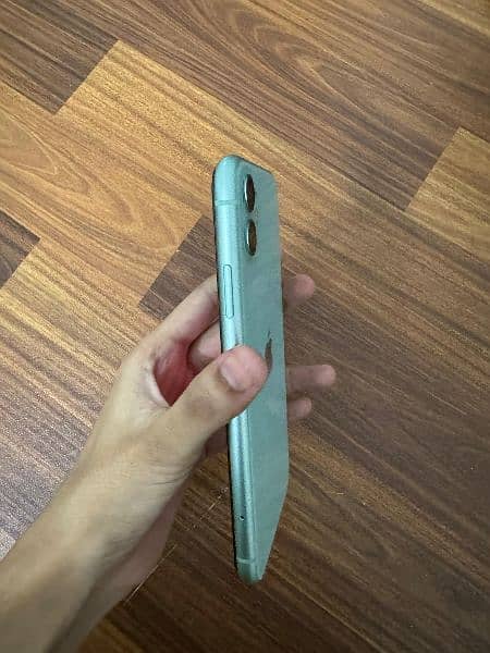 iphone 11 128gb mint green color 2