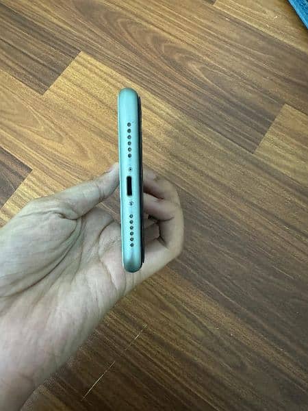 iphone 11 128gb mint green color 5