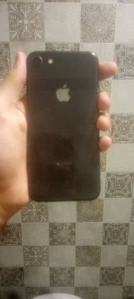 iphone 8 10/10 condition 5