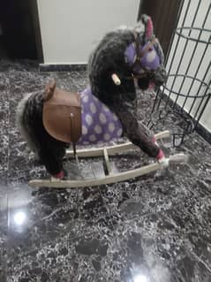 only 1 month use new horse ride larg size 5 to 6 years childe use