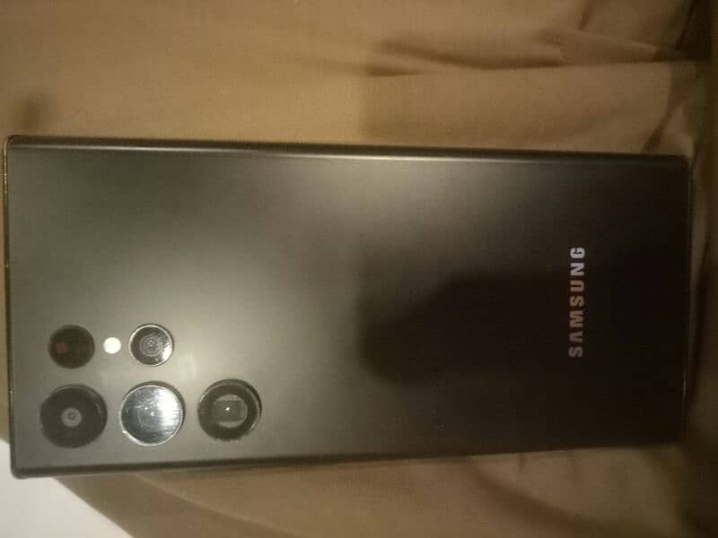 Samsung Galaxy s22 ultrs 3