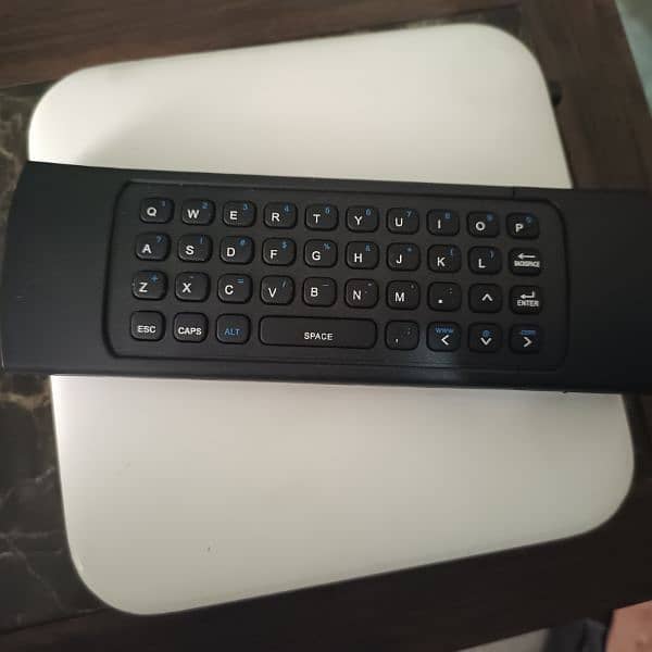Android box Etisalat 9 model WiFi Bluetooth vice record air mouse 4